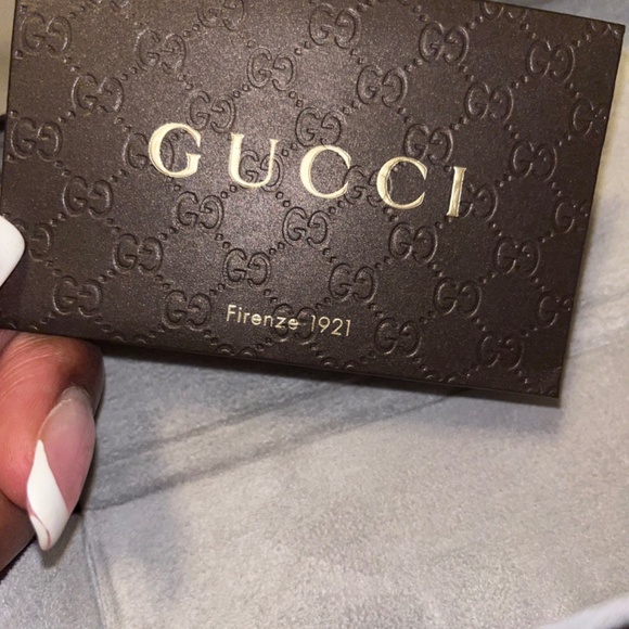 Genuine gucci sunglasses holder - Picture 3 of 6